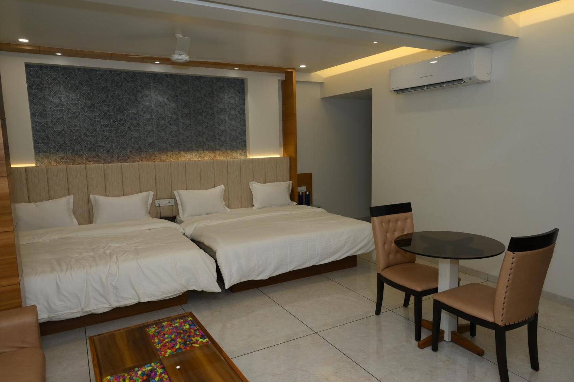 Hotel Parqotel Arnāla Exterior photo