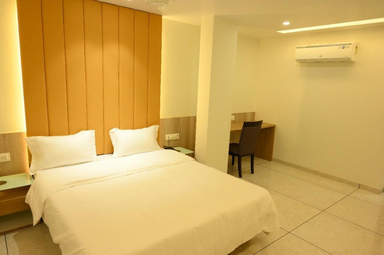 Hotel Parqotel Arnāla Exterior photo